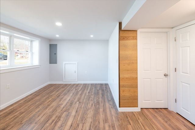 9 Meredith Dr, Falmouth, MA 02536