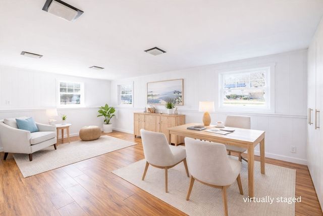 9 Meredith Dr, Falmouth, MA 02536