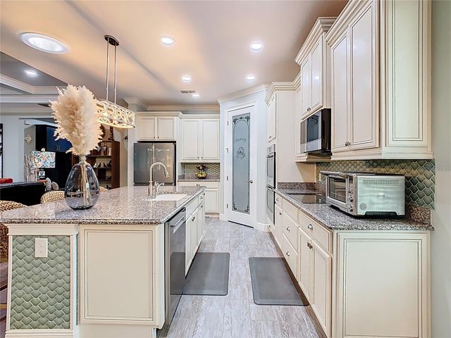 432 BEL AIR WAY, Kissimmee, FL 34759