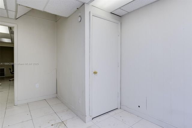 8349 NW 54th St 6, Doral, FL 33166