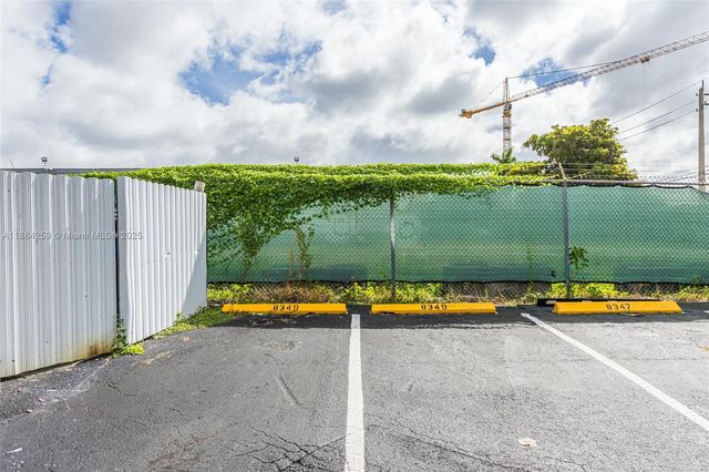 8349 NW 54th St 6, Doral, FL 33166