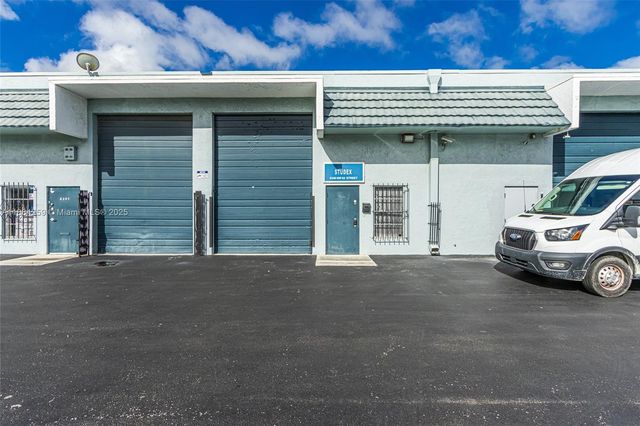 8349 NW 54th St 6, Doral, FL 33166