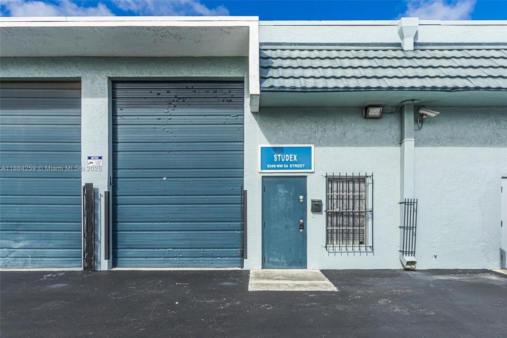 8349 NW 54th St 6, Doral, FL 33166