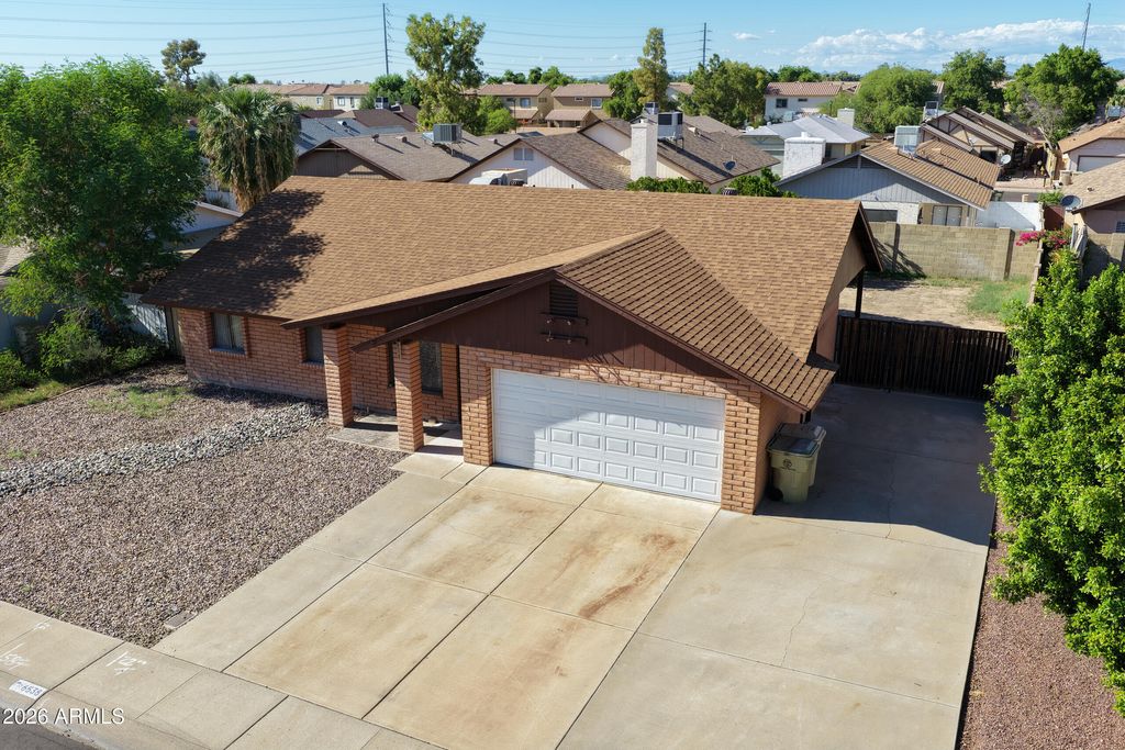 6538 W SUNNYSIDE Drive, Glendale, AZ 85304 — photo 2