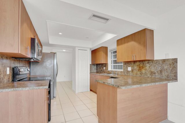 22600 SW 65th Way, Boca Raton, FL 33428