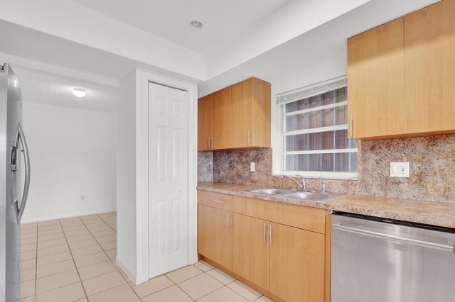 22600 SW 65th Way, Boca Raton, FL 33428