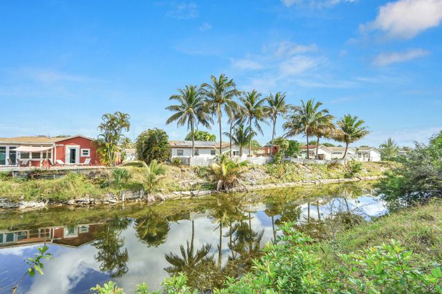 22600 SW 65th Way, Boca Raton, FL 33428