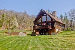 2136 Baptist Hill Rd, Palmer, MA 01069