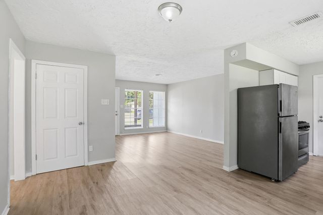 4223 S Acres Drive, Houston, TX 77047