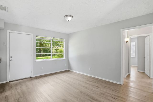 4223 S Acres Drive, Houston, TX 77047