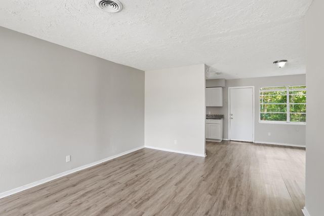 4223 S Acres Drive, Houston, TX 77047
