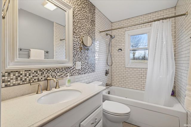 4180 W Grand Avenue, Bloomington, IN 47404