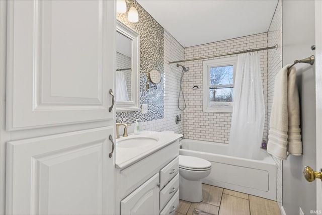 4180 W Grand Avenue, Bloomington, IN 47404