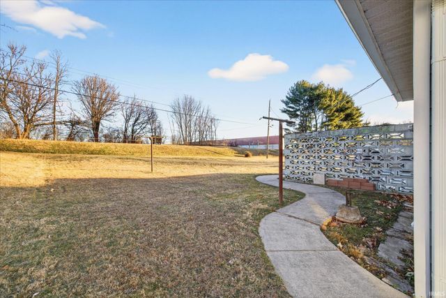 4180 W Grand Avenue, Bloomington, IN 47404