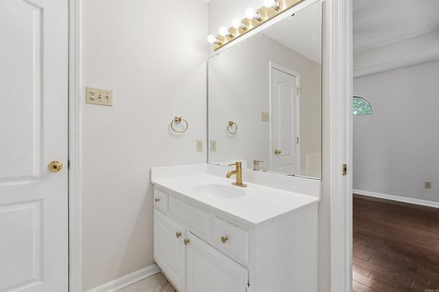 122 Illinois Bayou Drive, Sherwood, AR 72120