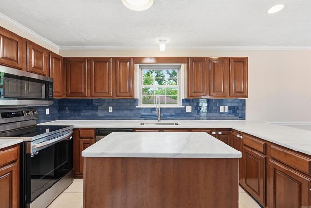 122 Illinois Bayou Drive, Sherwood, AR 72120