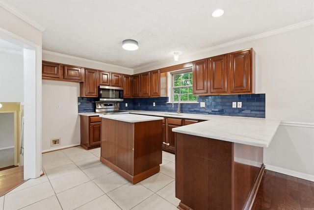 122 Illinois Bayou Drive, Sherwood, AR 72120