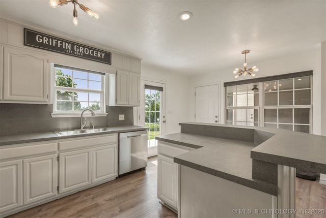 73902 S 326 Place, Wagoner, OK 74467