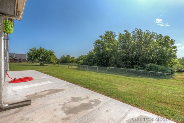 73902 S 326 Place, Wagoner, OK 74467