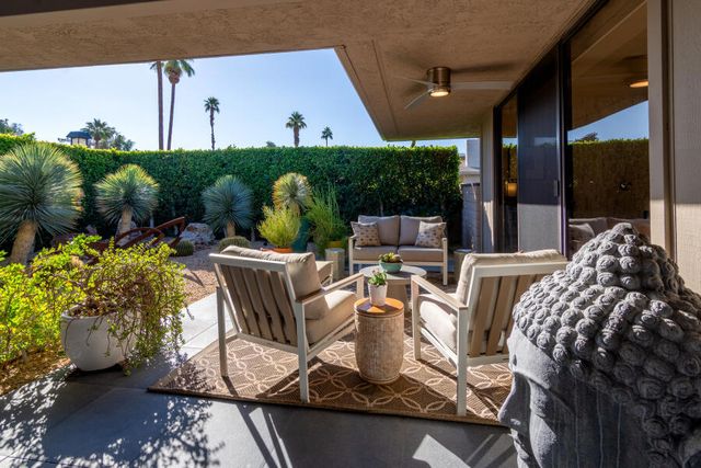 15 Dartmouth Drive, Rancho Mirage, CA 92270