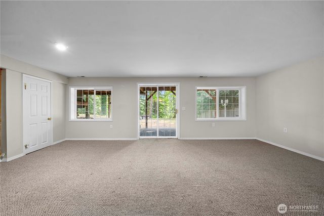 25401 Kanasket Drive, Black Diamond, WA 98010