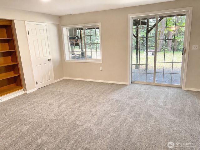 25401 Kanasket Drive, Black Diamond, WA 98010