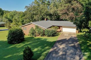 165 Fieldstone Farm Drive, Statesville, NC 28625