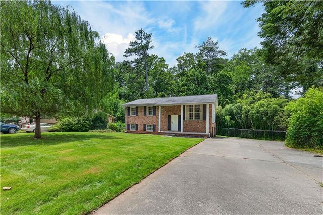 2648 Bent Hickory Drive SE, Smyrna, GA 30082
