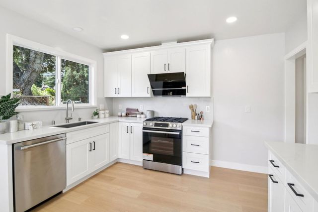 433 Monroe Drive, Palo Alto, CA 94306