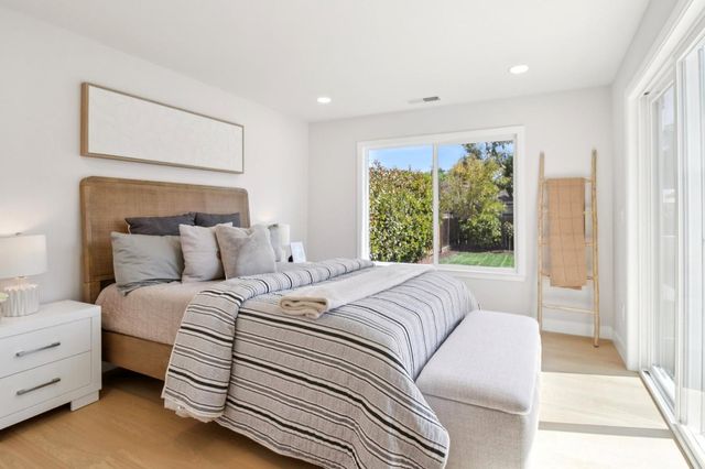 433 Monroe Drive, Palo Alto, CA 94306