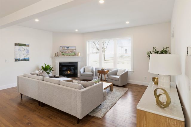 23 Shearwater Drive, Portsmouth, NH 03801