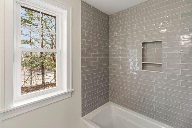 23 Shearwater Drive, Portsmouth, NH 03801