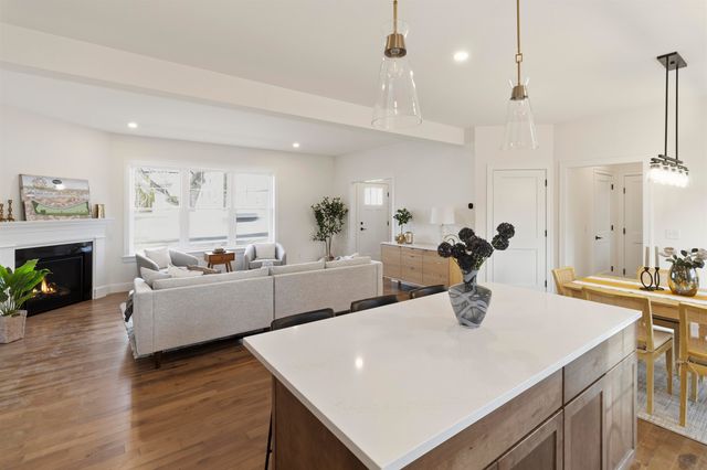 23 Shearwater Drive, Portsmouth, NH 03801