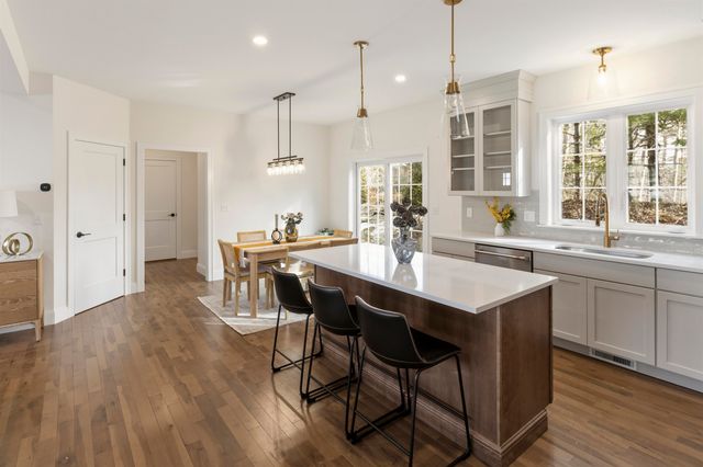 23 Shearwater Drive, Portsmouth, NH 03801