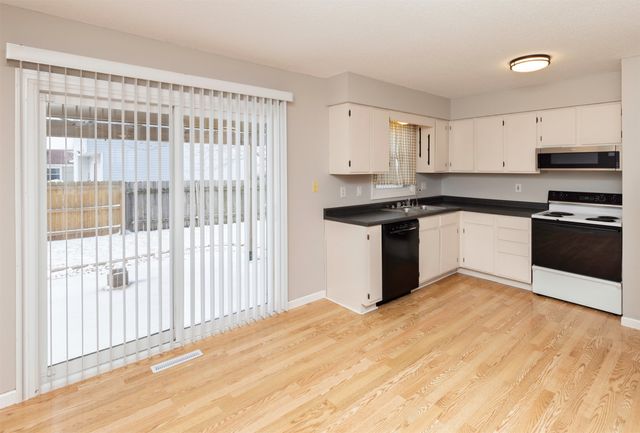 1003 Lincoln Street SE, Bondurant, IA 50035