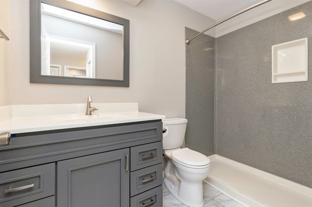 1003 Lincoln Street SE, Bondurant, IA 50035