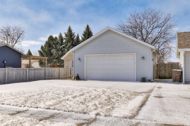 1003 Lincoln Street SE, Bondurant, IA 50035