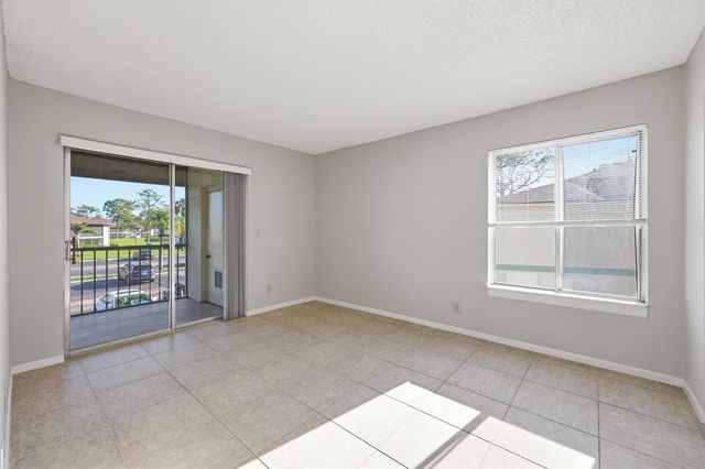 6286 Chasewood Drive E, Jupiter, FL 33458