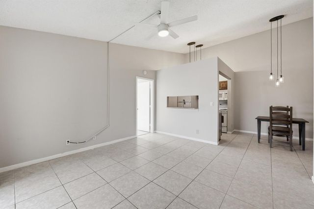 6286 Chasewood Drive E, Jupiter, FL 33458