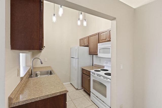 6286 Chasewood Drive E, Jupiter, FL 33458