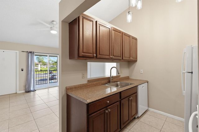 6286 Chasewood Drive E, Jupiter, FL 33458