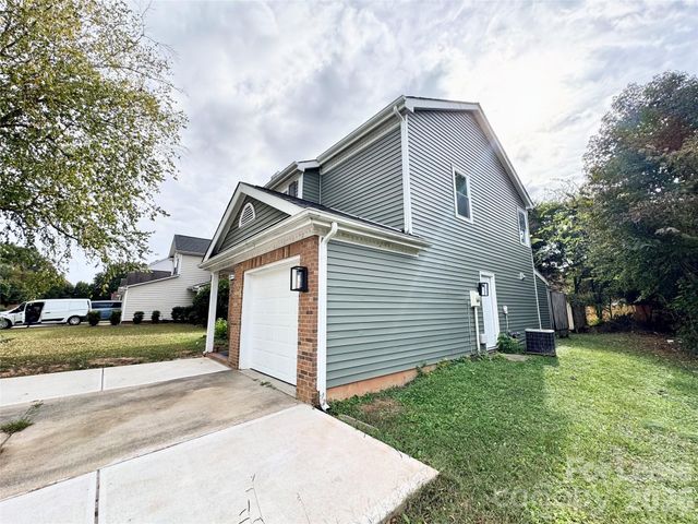 1634 Pamela Lorraine Drive, Charlotte, NC 28213