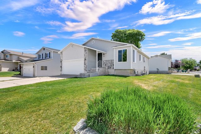 711 S 825 E, Layton, UT 84041