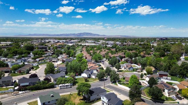 711 S 825 E, Layton, UT 84041