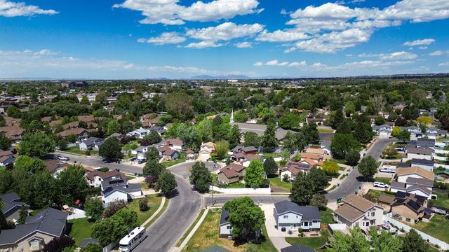 711 S 825 E, Layton, UT 84041