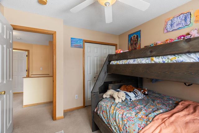 9811 Hamlet Lane S, Cottage Grove, MN 55016