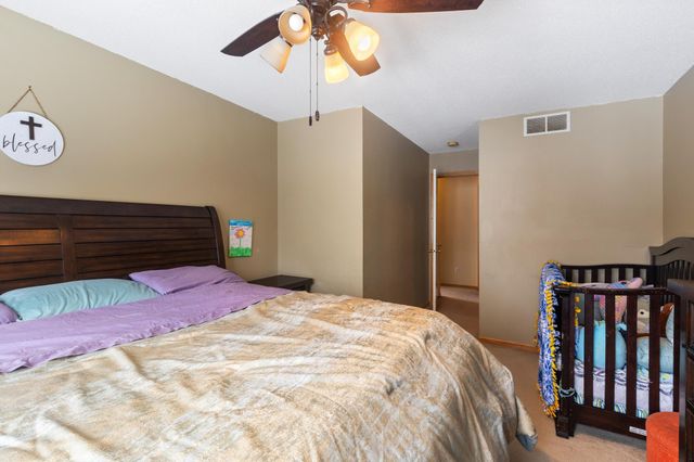 9811 Hamlet Lane S, Cottage Grove, MN 55016