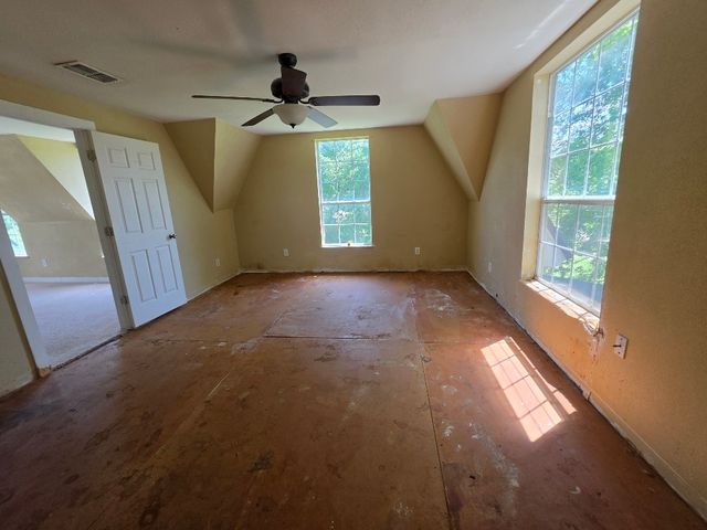 515 N Bosque Street, Meridian, TX 76665