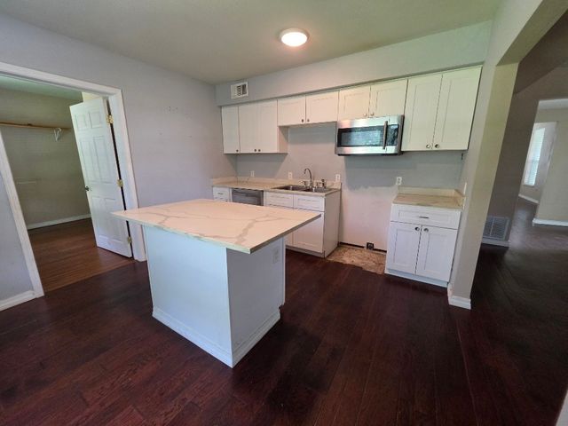 515 N Bosque Street, Meridian, TX 76665