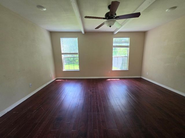 515 N Bosque Street, Meridian, TX 76665